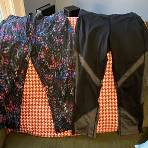 Two women’s athletic leggings size small